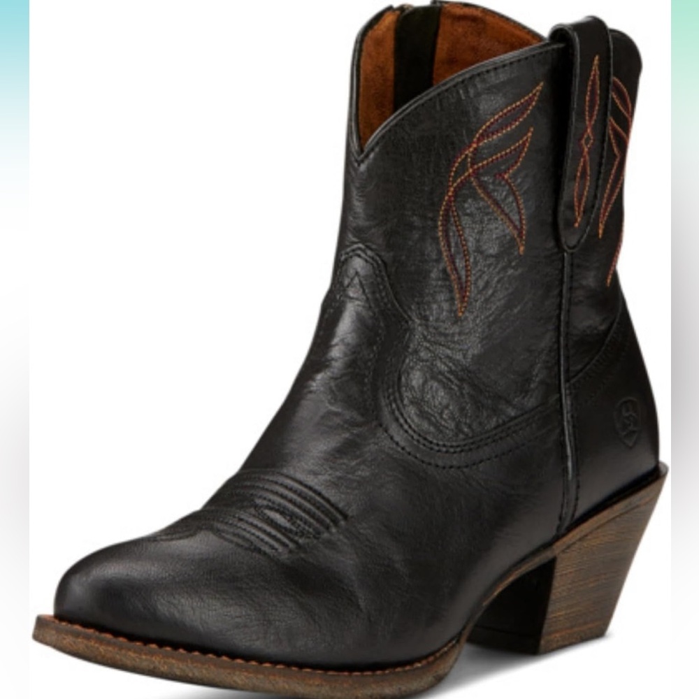 Ariat Women's Darlin Western Boots in Old Black